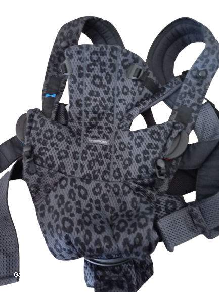 Babyjorn carrier